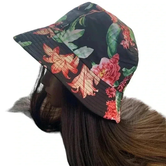 Boutique Handcrafted Black Tropical Floral Print OSFM Beach Bucket Hat - Picture 1 of 7
